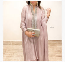 Load image into Gallery viewer, Heer
