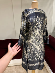 BLACK BODER KURTA