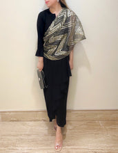 Load image into Gallery viewer, Gotta Drape Maxi
