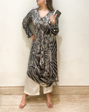 Load image into Gallery viewer, Grey Abstract Set
